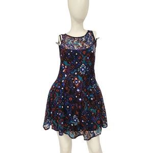 Fishbowl Aztec Print Lace Overlay Dress Medium